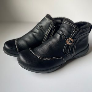 Women's ~ Clarks Black Roseville Aster Leather/Suede Ankle Boot